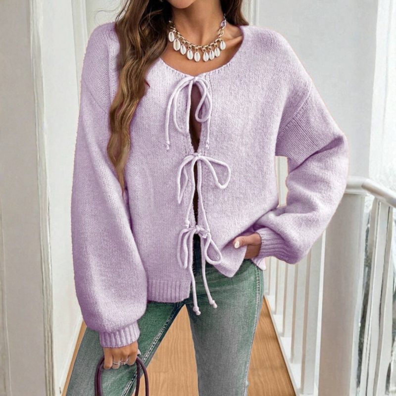 Lilly | Cardigan med bindebånd i Lilla, forfra