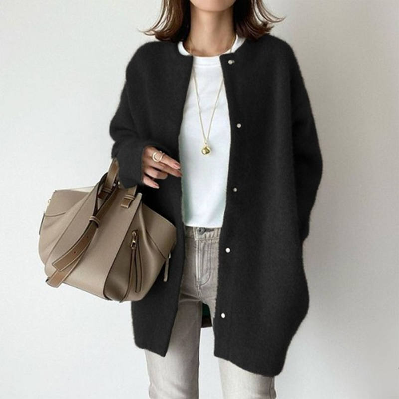 Dora | Cardigan i Sort, forfra