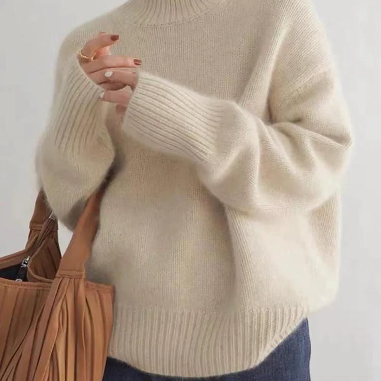 Ester | Rullekrave striktrøje i Beige, forfra