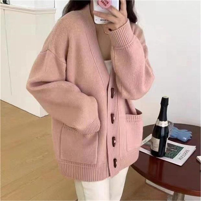 Freja | Grovstrikket cardigan i Rosa, forfra