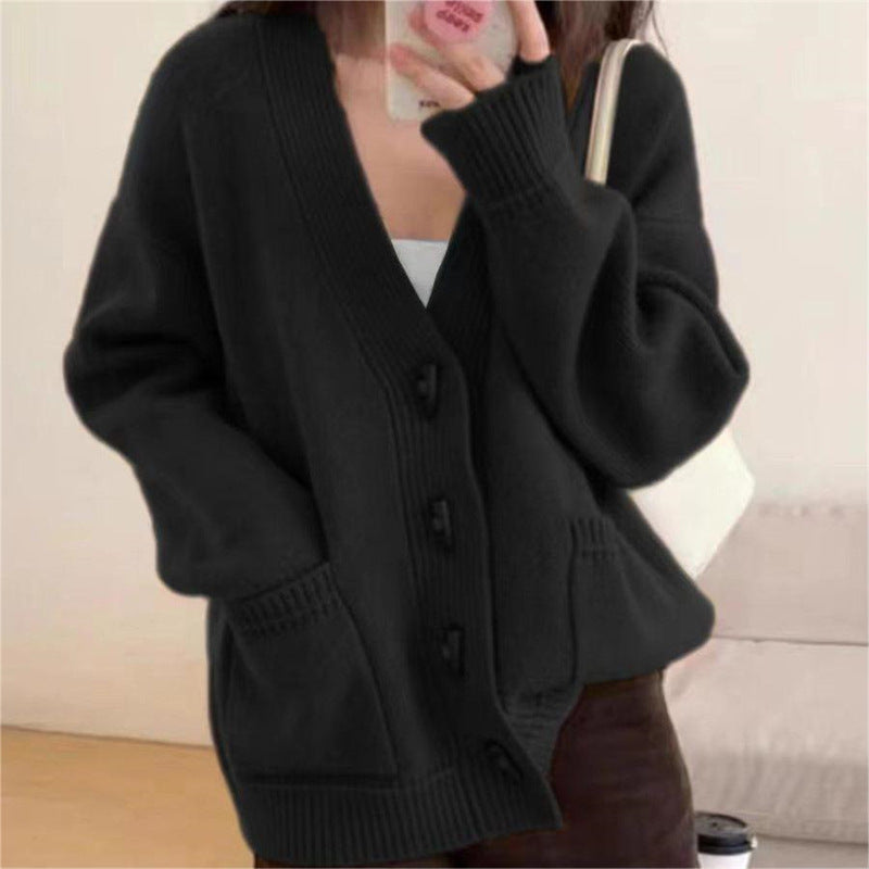 Freja | Grovstrikket cardigan i Sort, forfra