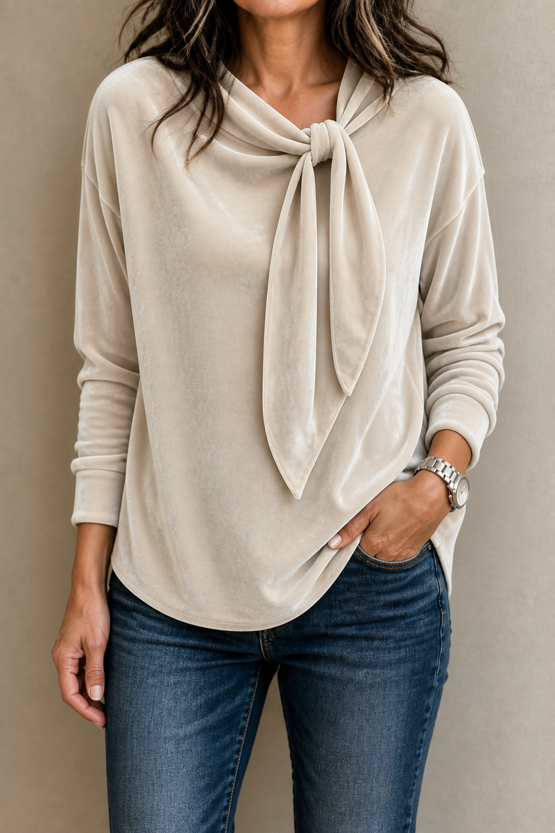 Hedda | Fløjlsbluse i Abrikos, forfra