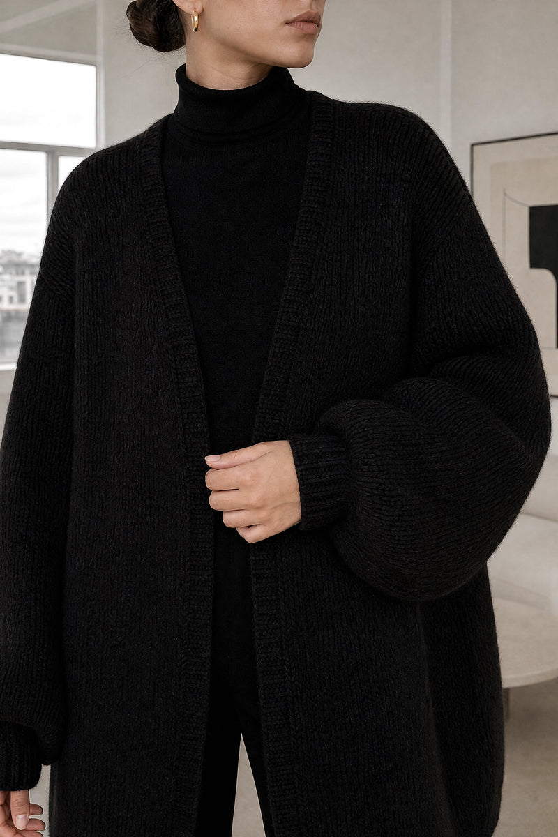 Alexis | Oversized Knit Cardigan in Black, fabric close-up