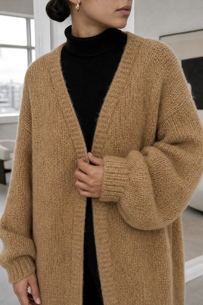 Alexis | Oversized Knit Cardigan in Camel, fabric close-up