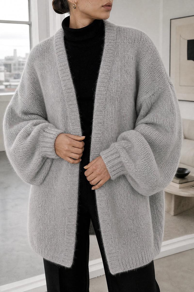 Alexis | Oversized Knit Cardigan in Grey, fabric close-up