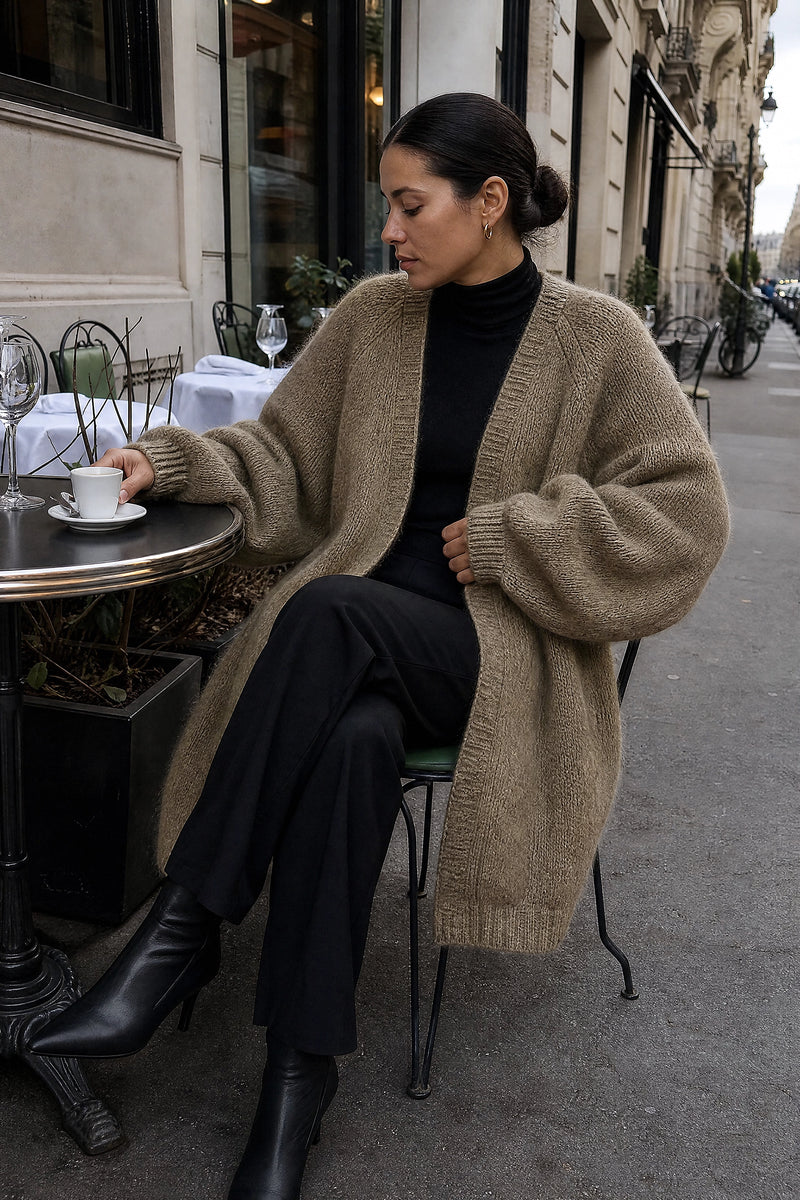 SOFAINE-V7-LIFE-Alexis | Oversized Knit Cardigan in Khaki, café scene