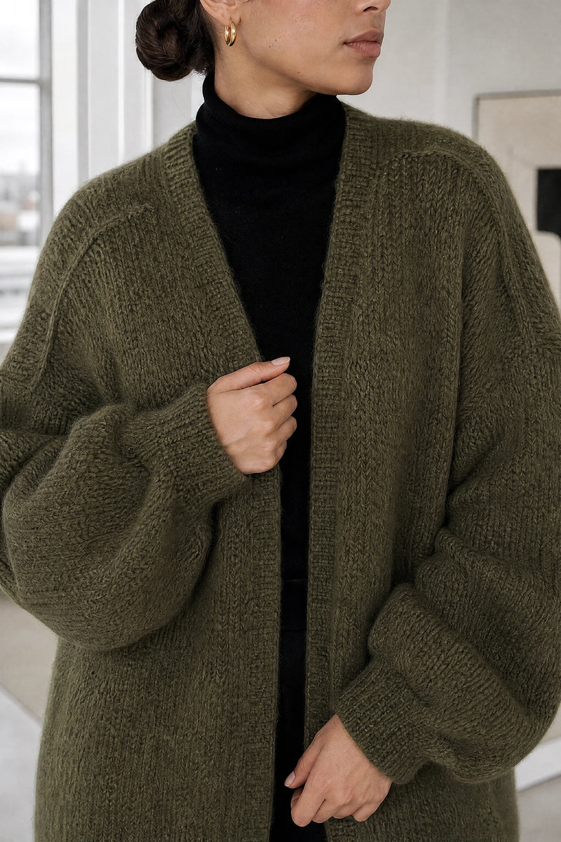 Alexis | Oversized Knit Cardigan in Military Green, fabric close-up