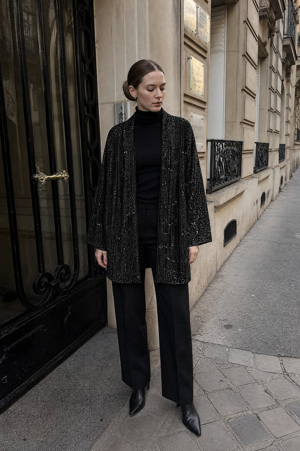 SOFAINE-V7-LIFE-Angelina | Sequin Knit Cardigan in Black, street-style view