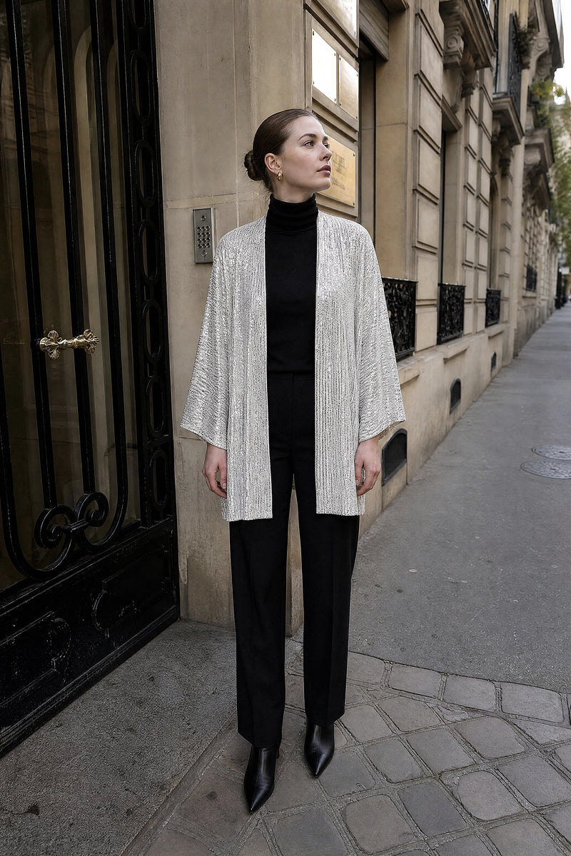 SOFAINE-V7-LIFE-Angelina | Sequin Knit Cardigan in Silver, street-style view