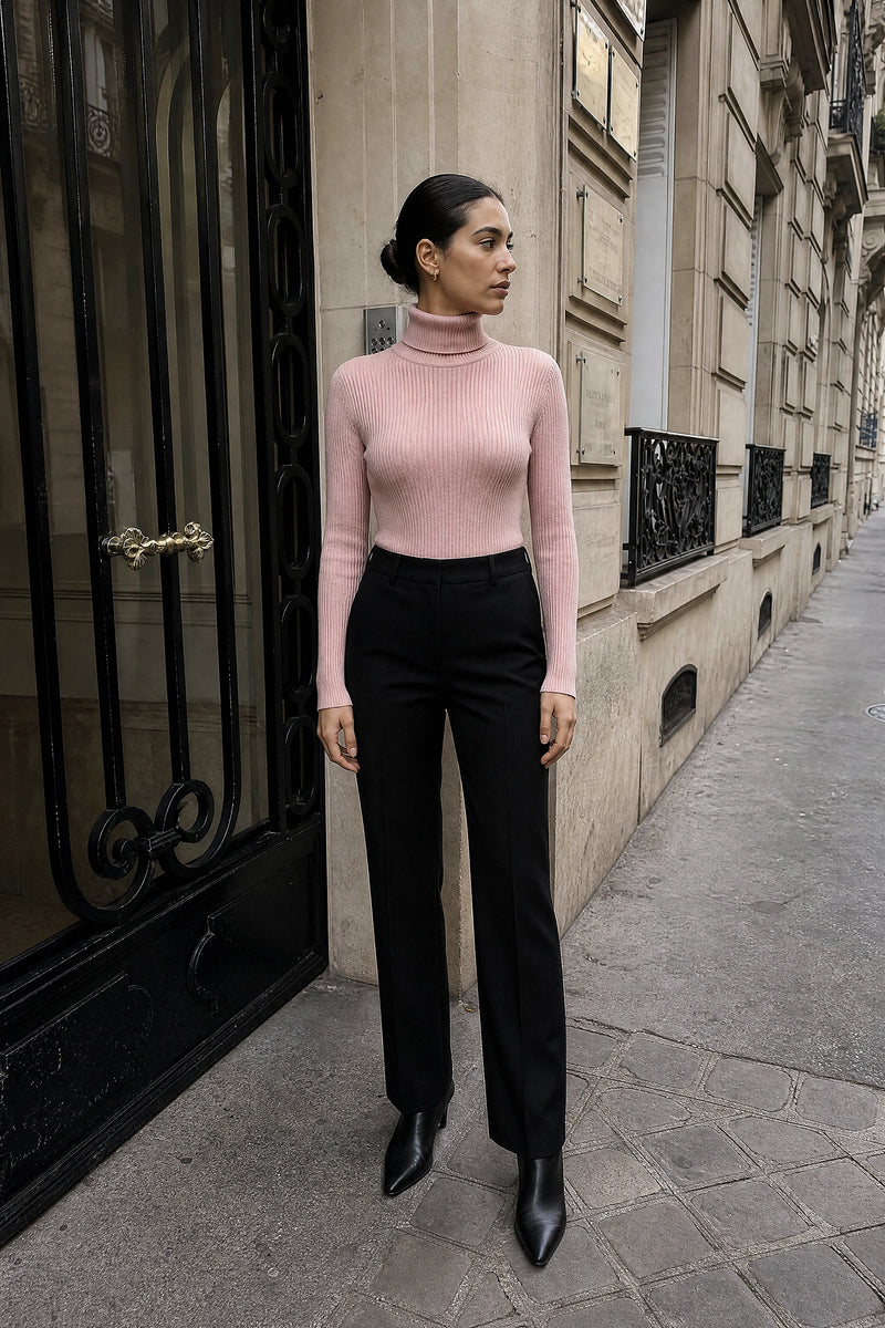 SOFAINE-V7-LIFE-Bonnie | Ribbed Turtleneck Sweater in Pink, street-style view
