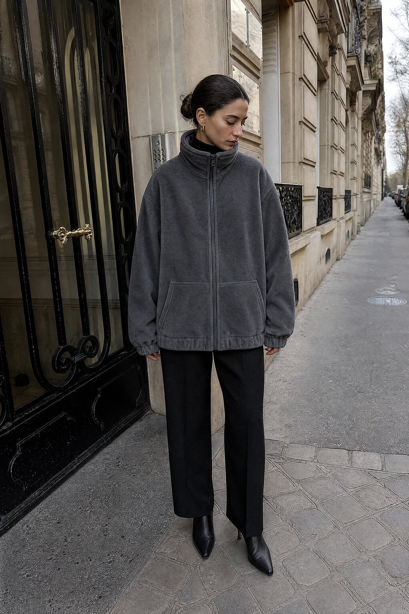 SOFAINE-V7-LIFE-Brielle | Zip-Up Jacket in Gray, street-style view