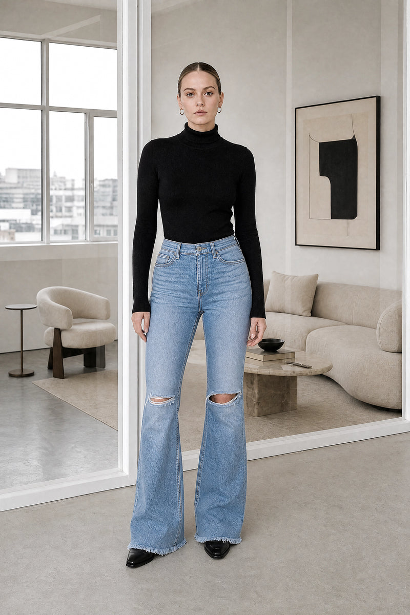 Camille | High-Waist Ripped Jeans in Blue, studio front view