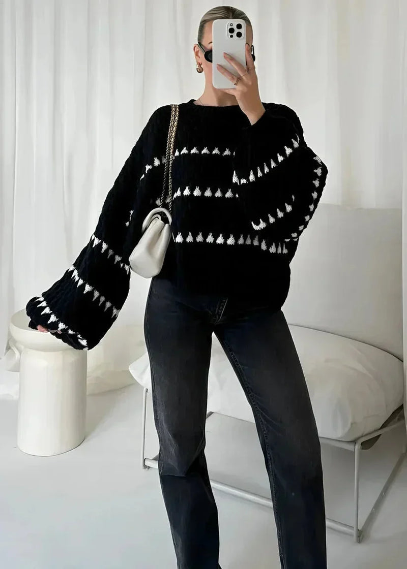 Chunky Knit Sweater for Women with Heart Pattern and Balloon Sleeves in Black, mirror selfie view