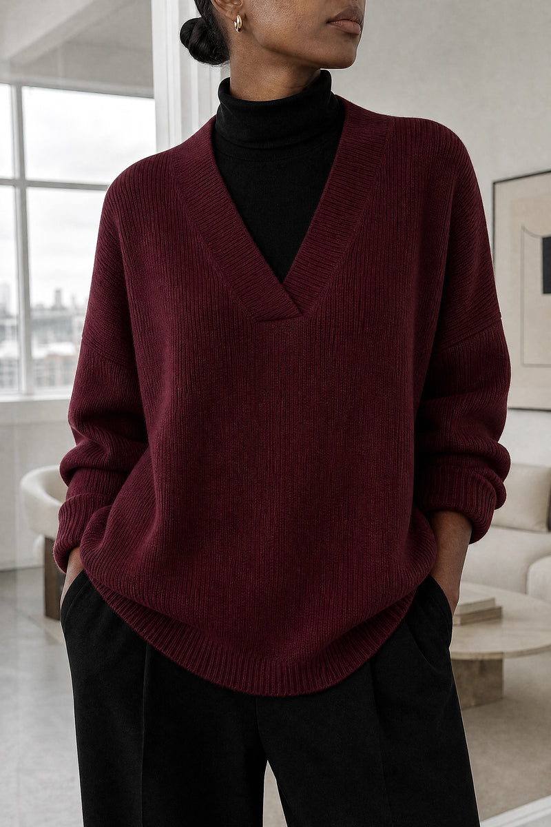 Dawn | V-Neck Sweater in Burgundy, fabric close-up