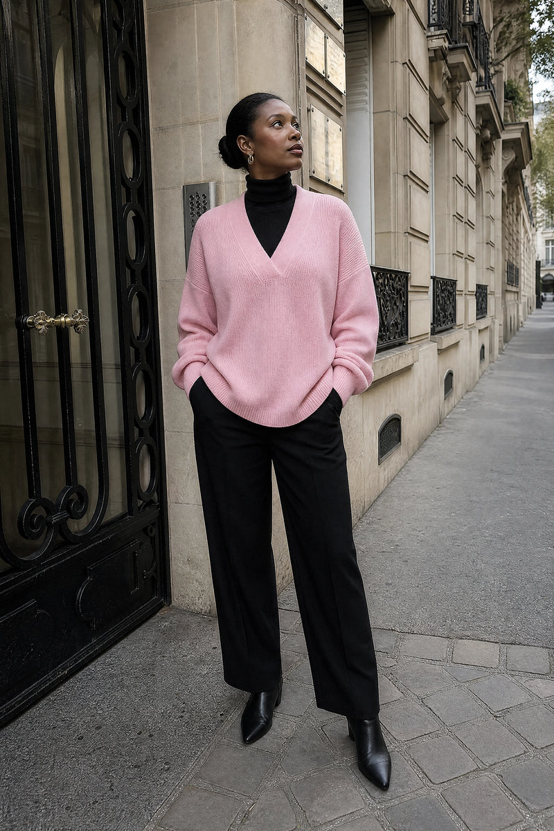 SOFAINE-V7-LIFE-Dawn | V-Neck Sweater in Pink, street-style view