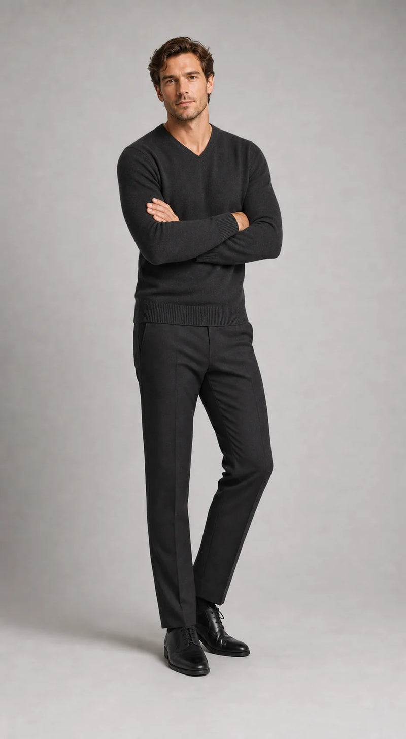 Sofaine Ezekiel cashmere V-neck sweater in Black, worn front