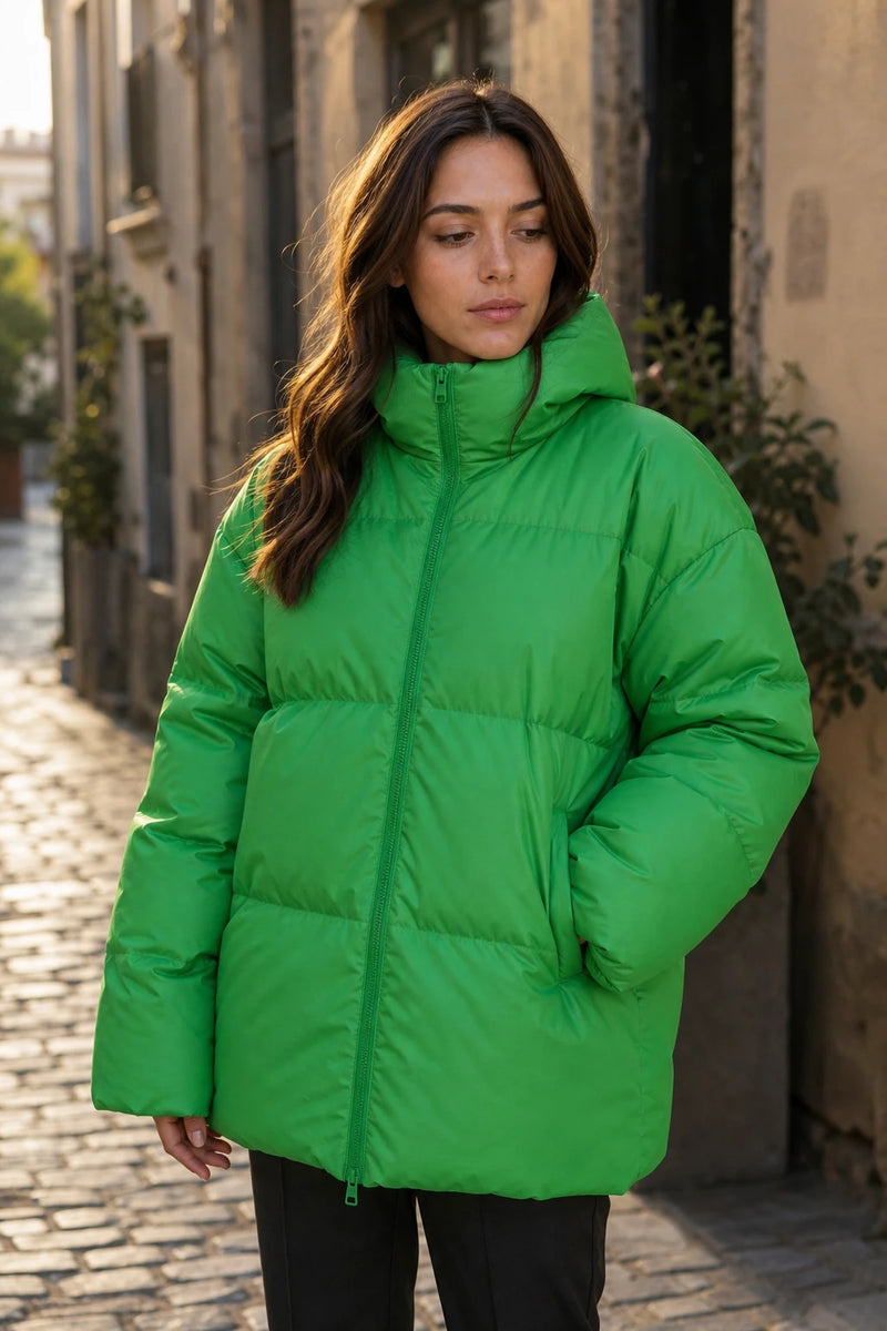 SOFAINE-V7-LIFE-Tara | Oversized Puffer Jacket in Green, street-style view