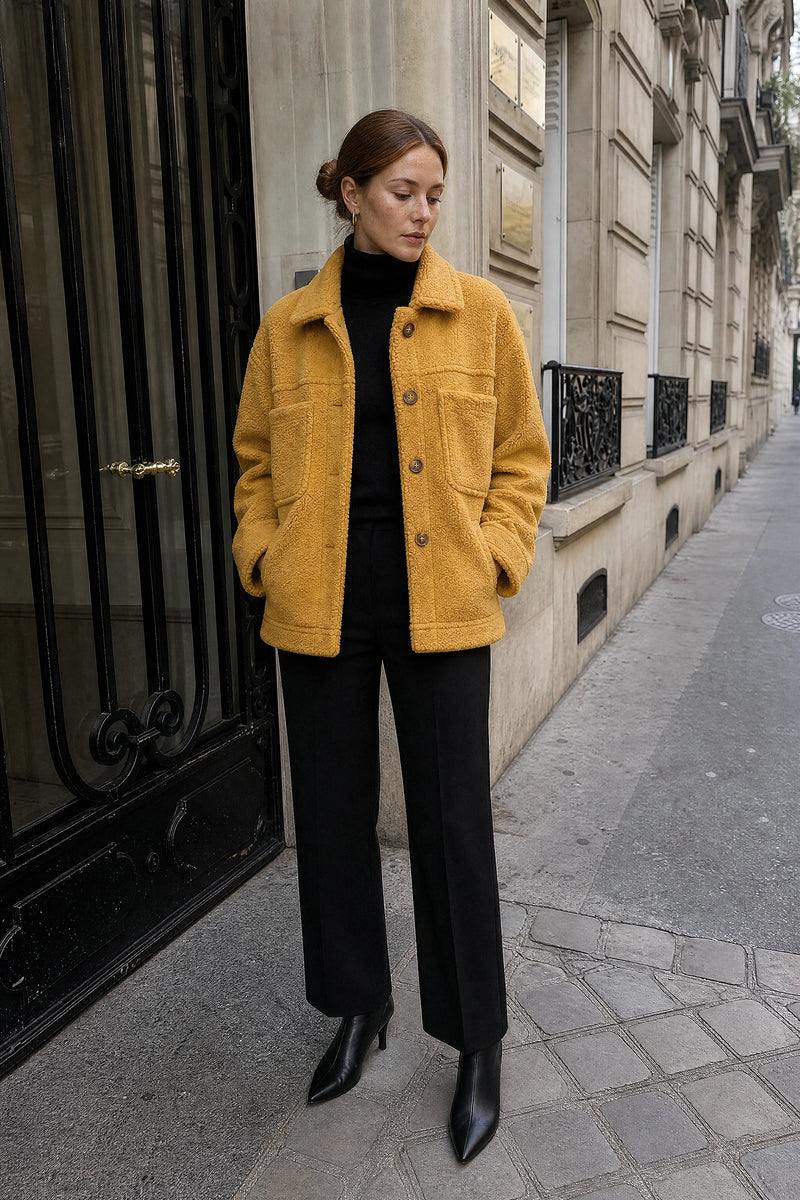SOFAINE-V7-LIFE-Haley | Sherpa Jacket in Yellow, street-style view