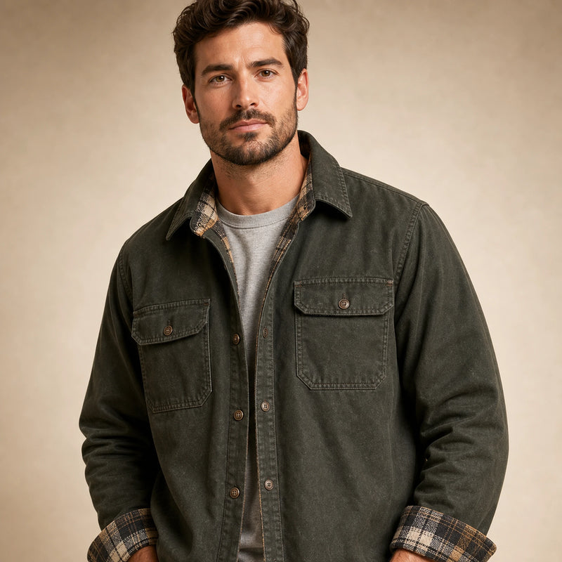 SOFAINE-V5-2026-07-07 Sofaine James men's waxed cotton jacket in Green, worn collar and pocket detail