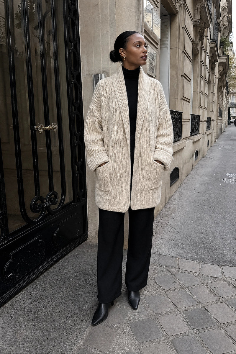 SOFAINE-V7-LIFE-India | Open-Front Cardigan in Beige, street-style view