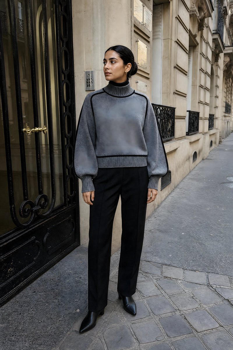SOFAINE-V7-LIFE-Inez | Turtleneck Sweater in Gray, street-style view