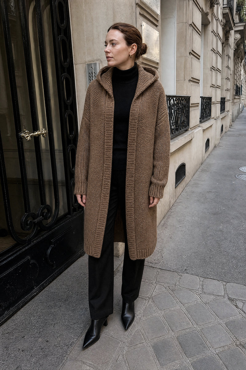SOFAINE-V7-LIFE-Ivy | Hooded Cardigan in Brown, street-style view