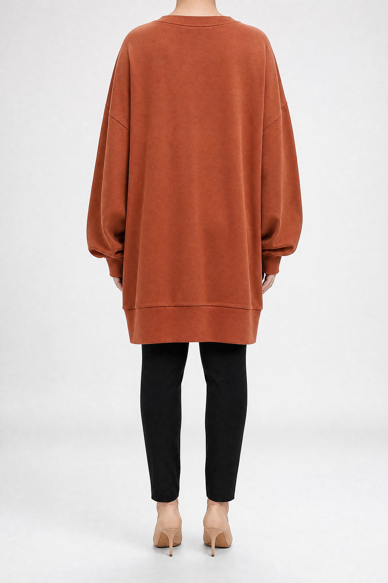 Jane | Oversized Sweater i Orange, studie forfra
