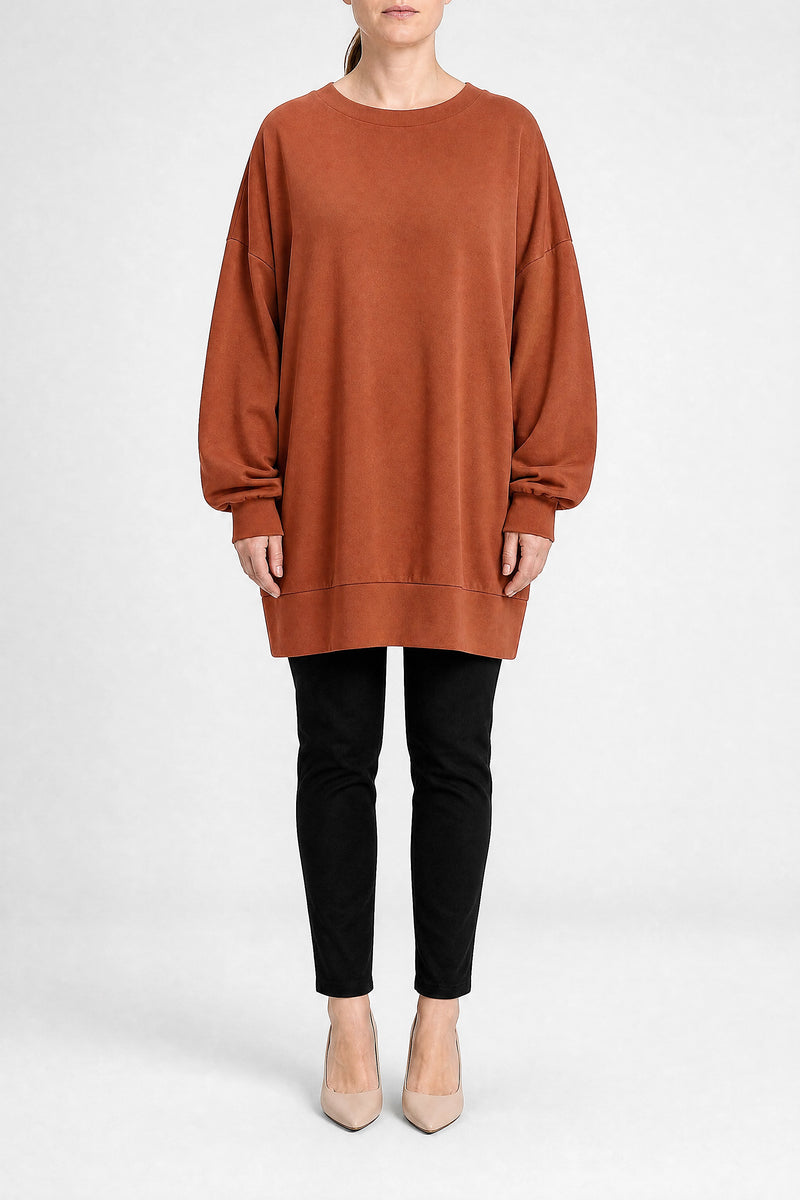 Jane | Oversized Sweater i Orange, studie forfra