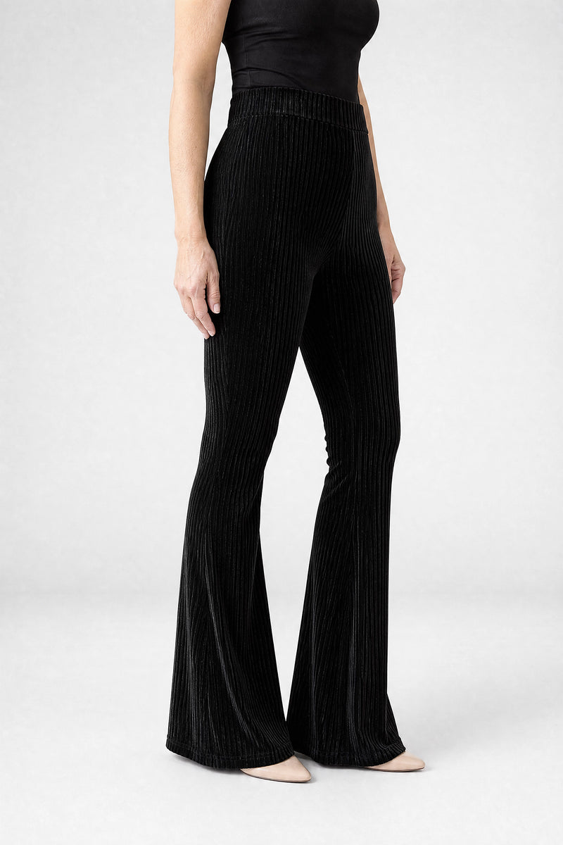 Sofaine Lenora women's leggings in Black, side view studio shot