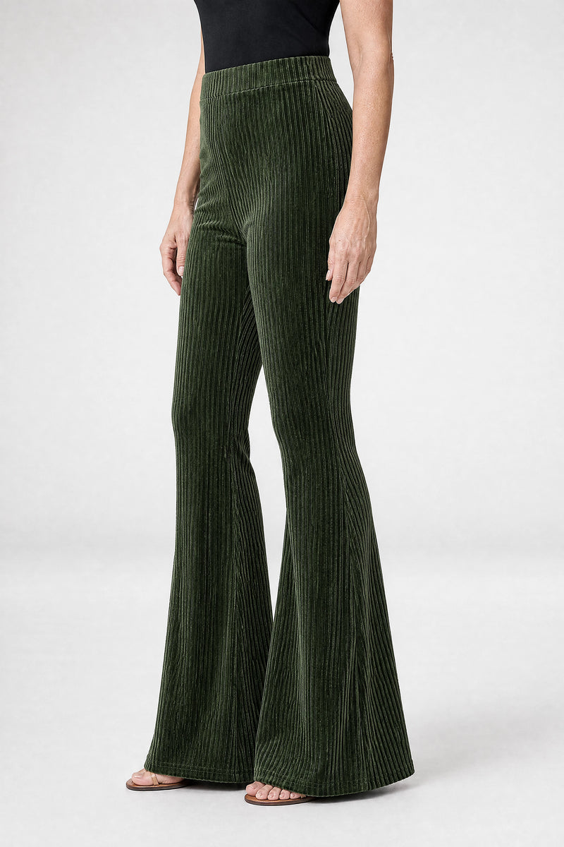 Sofaine Lenora women's leggings in Green, side view studio shot
