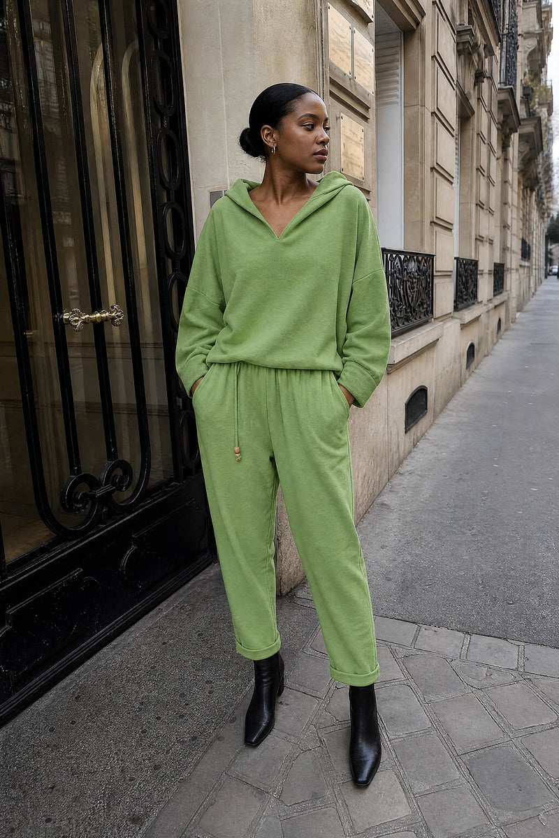 SOFAINE-V7-LIFE-Lorraine | Hoodie Lounge Set in Green, street-style view