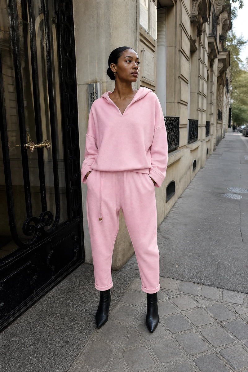 SOFAINE-V7-LIFE-Lorraine | Hoodie Lounge Set in Pink, street-style view