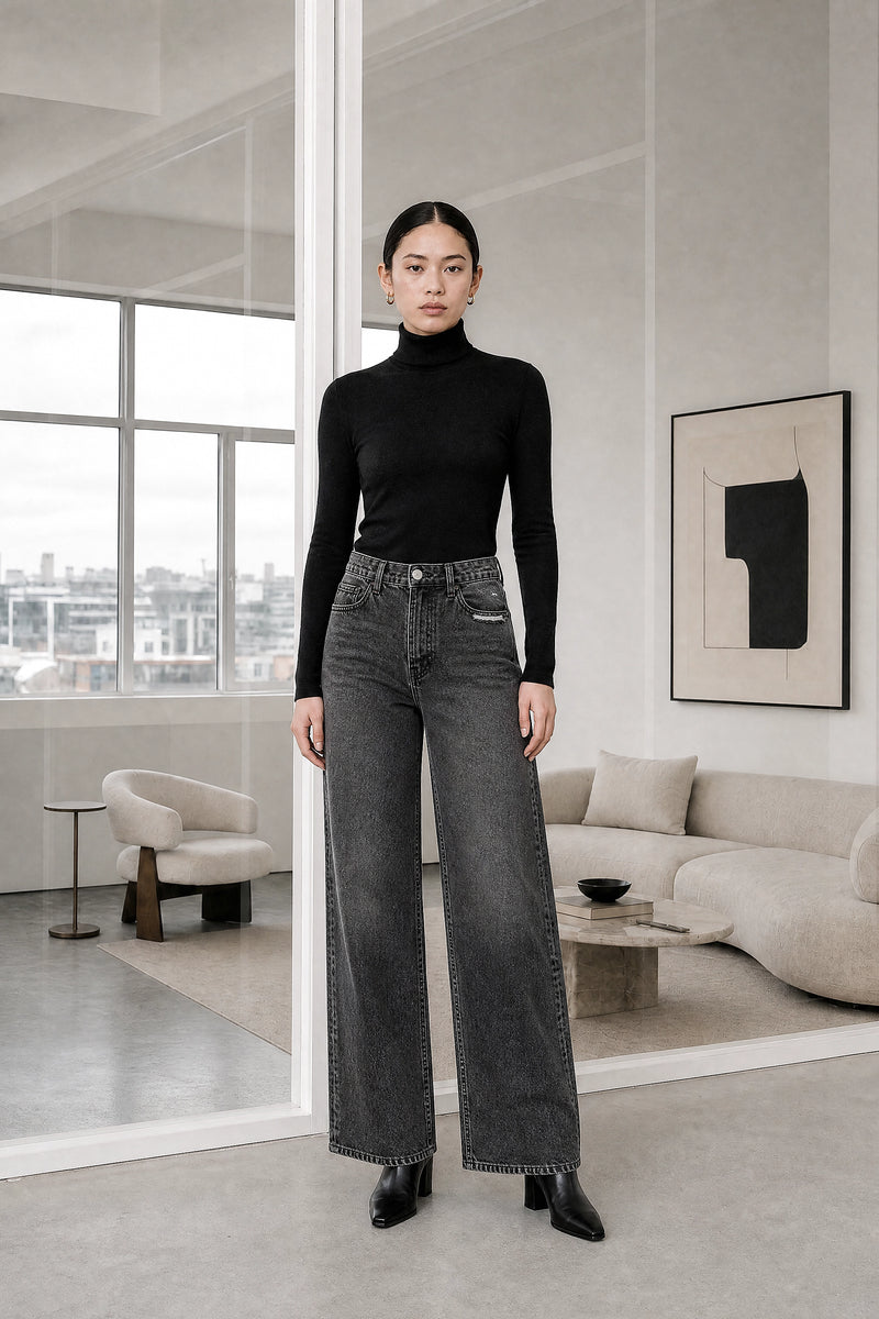 Luz | Wide-Leg Jeans in Black, studio front view