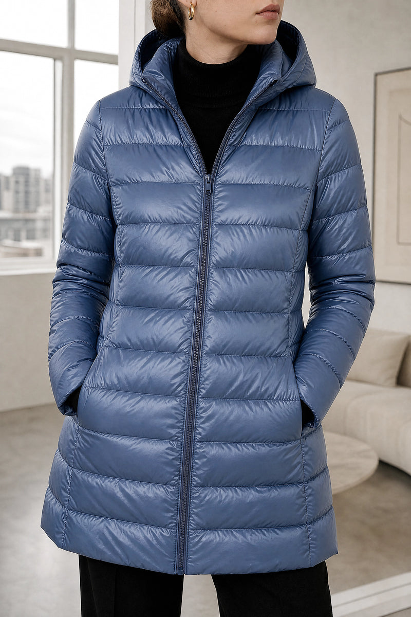 Monroe | Hooded Puffer Jacket in Blue, fabric close-up