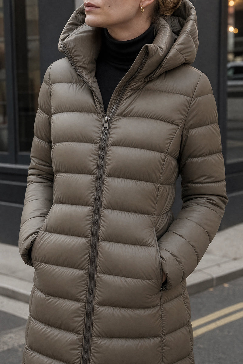 SOFAINE-V7-LIFE-Monroe | Hooded Puffer Jacket in Khaki, detail close-up