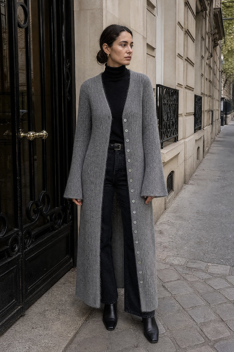 SOFAINE-V7-LIFE-Nadia | V-Neck Sweater Dress in Grey, street-style view