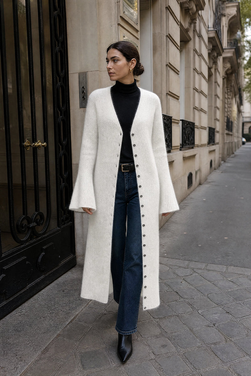 SOFAINE-V7-LIFE-Nadia | V-Neck Sweater Dress in White, street-style view