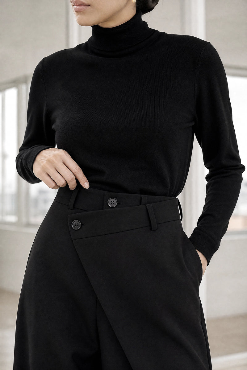 Naomi | Layered Wide-Leg Pants in Black, fabric close-up