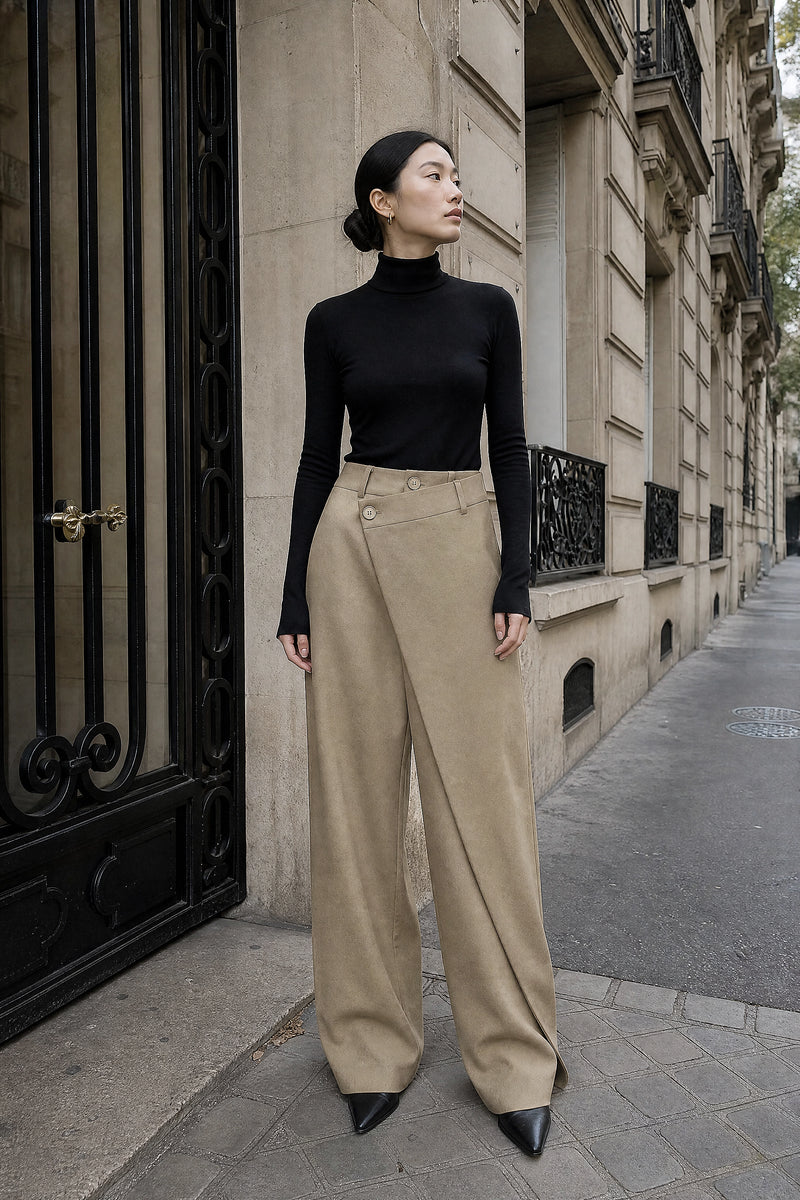 SOFAINE-V7-LIFE-Naomi | Layered Wide-Leg Pants in Khaki, street-style view
