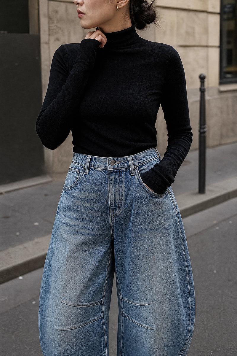 SOFAINE-V7-LIFE-Persephone | Wide-Leg Trousers in Blue, detail close-up