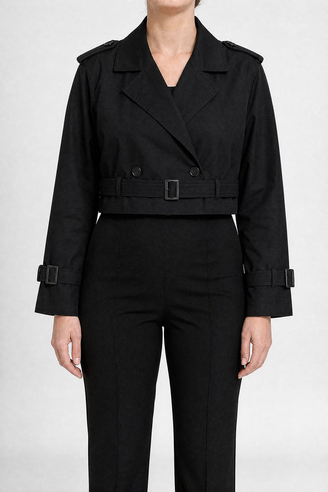 Portia | Croppet Trenchcoat i Sort, studie forfra