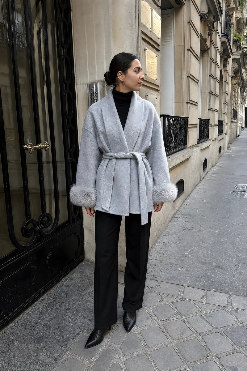 SOFAINE-V7-LIFE-Remi | Faux-Fur Wrap Coat in Gray, street-style view
