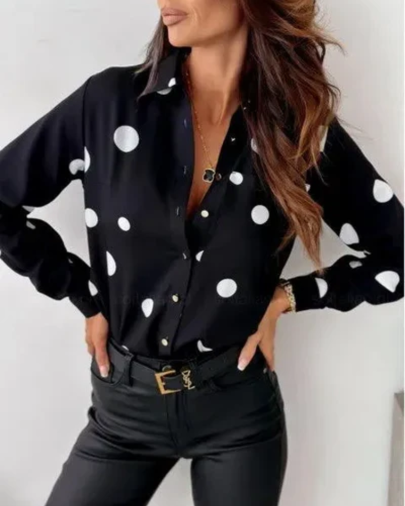 Ainsley | Prikket skjortebluse i Sort, nærbillede