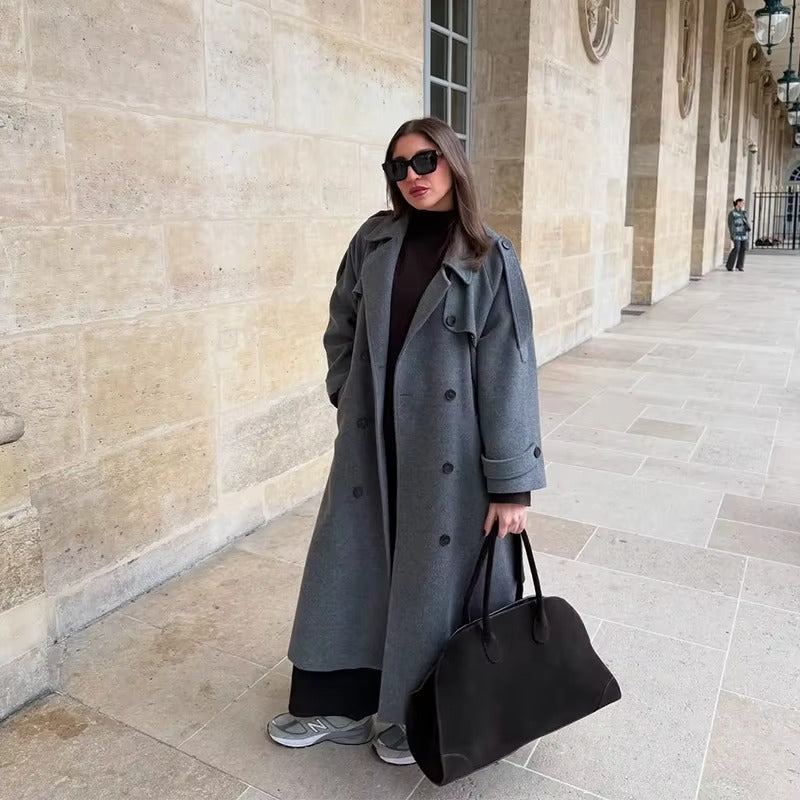 Alicia | Dobbeltradet Trenchcoat i Grå, styling