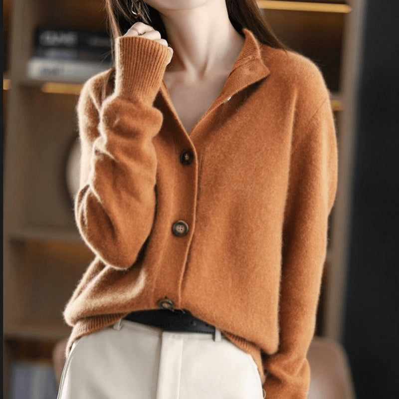 Astrid | Cardigan med ribkrave i Orange, forfra