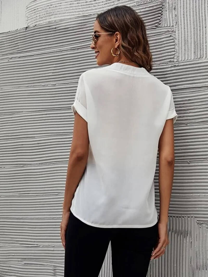 Astrid | Bluse med V-hals i Hvid, bagfra