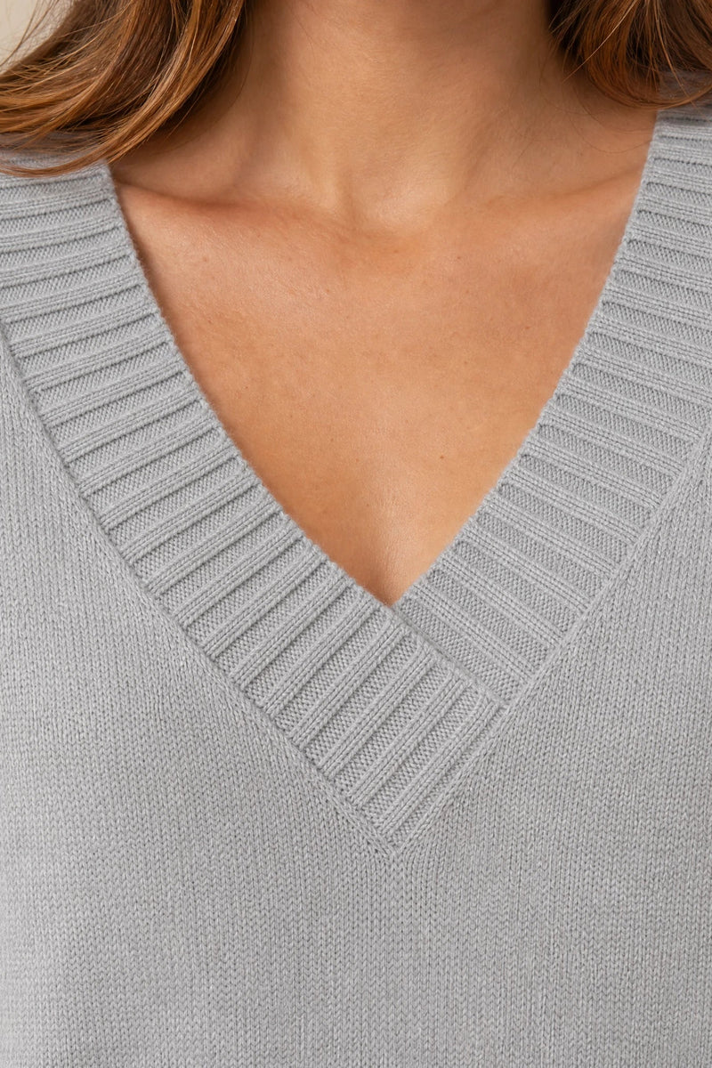 Avery | Cashmere-Feel V-Neck Sweater in Gray, fabric close-up