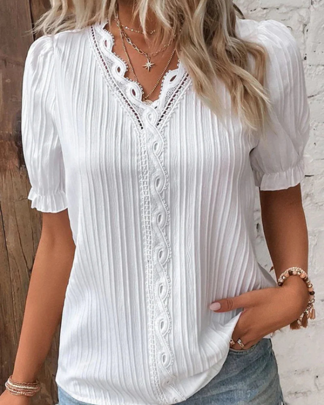 Blair | Bluse med blondekant i Hvid, produktbillede