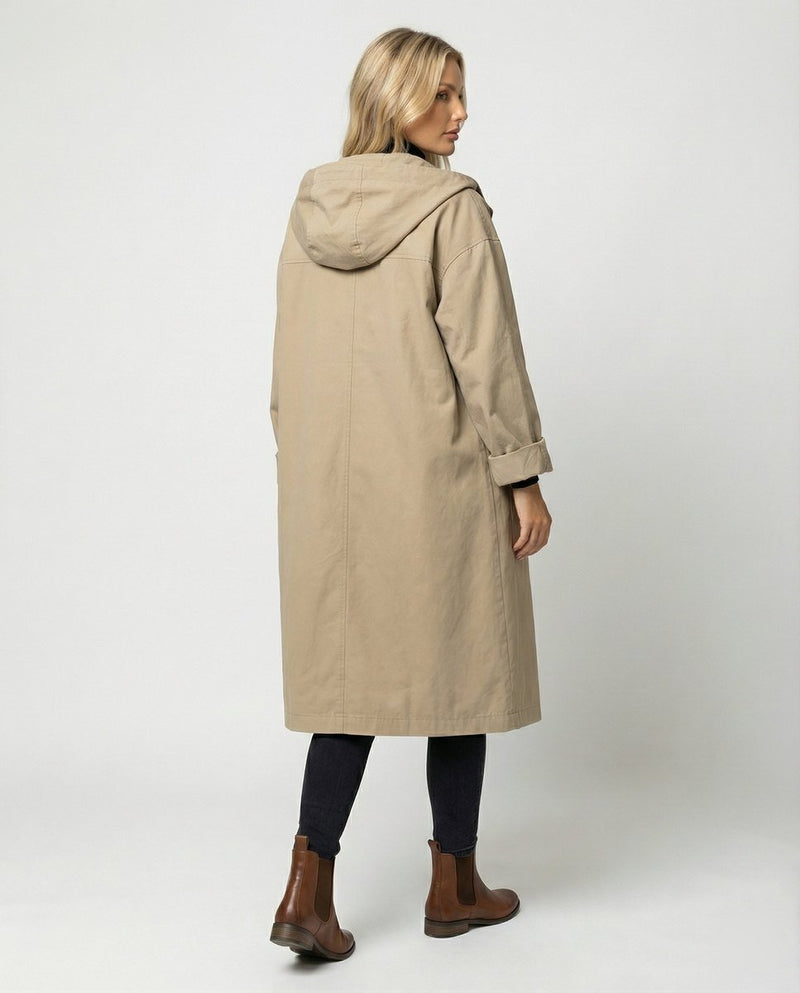 Bodil | Vandtæt trenchcoat med hætte, fra siden