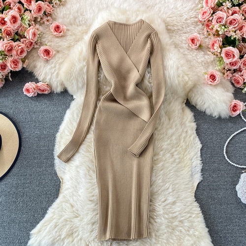 Camille | Strikkjole i Ribstrik i Khaki, flat lay